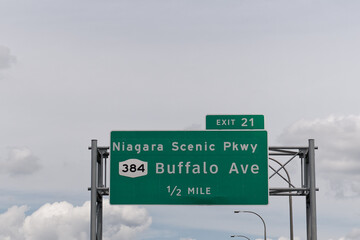 sign for Exit 21 from I190 for Niagara Scenic Parkway 384 Buffalo Ave in Niagara Falls, New York