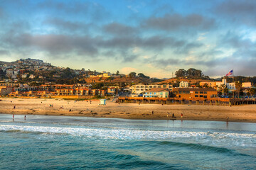 Wall Mural - sun setting on Pismo beach pier - USA