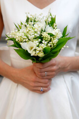 Sticker - The bride holds a wedding bouquet