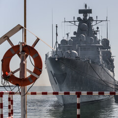 Wall Mural - WARSHIP - A German Navy missile frigate moored in the harbour
