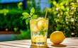 Ein Glas frische, selbstgemachte Zitronenlimonade, Lemonade, Generative AI