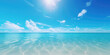 Karibischer heller Sand Strand mit hellblau türkisen Meer und blauen Himmel mit Wolken - Mit Platz für Text oder Produkt