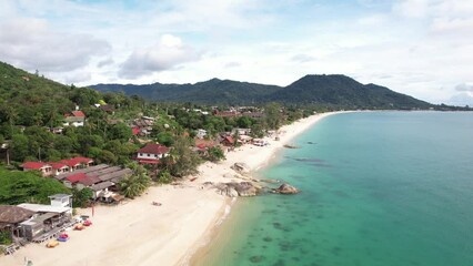 Wall Mural - 4K Aerial Drone Footage of Lamai Beach on Koh Samui