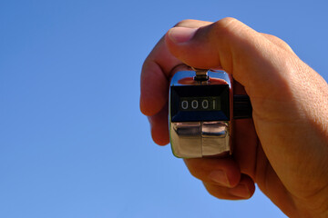 Manual mechanical counter for accurate counting in your hand.