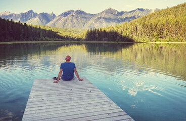 Wall Mural - Rest on the lake