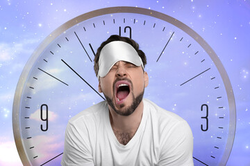 Canvas Print - Insomnia. Sleepy man yawning. Clock behind him against starry sky