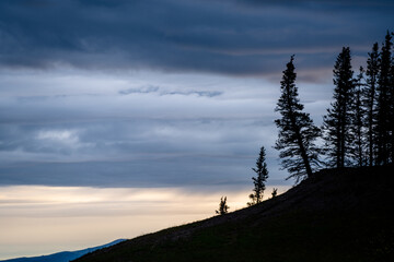 Wall Mural - sunset over the mountains