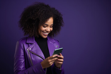 woman with phone on purple background . AI Generated