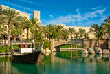 Fototapeta Sypialnia - DUBAI, UAE - NOVEMBER 15: View of the  Souk Madinat Jumeirah