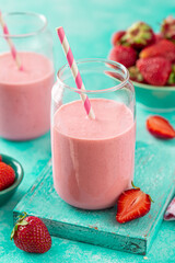 Canvas Print - healthy strawberry smoothie