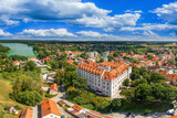 Fototapeta Miasto - Ryn - miasto na Mazurach w północno-wschodniej Polsce.	