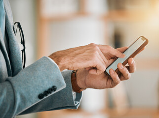 Aufkleber - Business man, hands and phone screen at desk with networking, text and online communication. App, mobile message and social media browse in a office and workplace with contact and typing at company