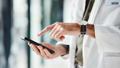 Aufkleber - Hands, phone and man doctor typing message, social media or planning online schedule in a hospital. Telehealth, search and male healthcare expert with smartphone for advice, chat or research check