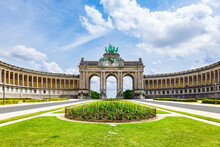 The Cinquantenaire Memorial Arcade In The Centre Of The Parc Du Cinquantenaire, Brussels, Belgium With The Text "This Monument Was Erected In 1905 For The Glorification Of The Independence Of Belgium"