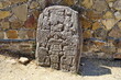 Glyphes gravés dans la pierre. (Ecriture Maya). Mexique.