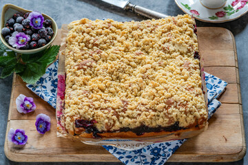 Canvas Print - Blackcurrant crumble traybake