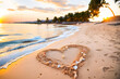 ein gemaltes herz mit einem stock im sand am strand, idyllisch meer beach urlaub see romantik heiratsantrag urlaubsflirt - generative ki