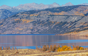 Wall Mural - Autumn lake