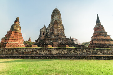 Wall Mural - Awesome tower of Wat Ratchaburana in Ayutthaya, Thailand