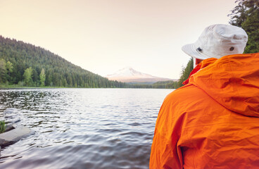 Wall Mural - Rest on the lake