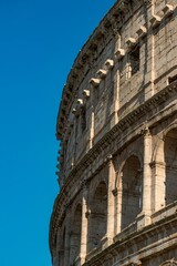 Canvas Print - Closeup shot of the facade of the Colosseum in Rome, Italy