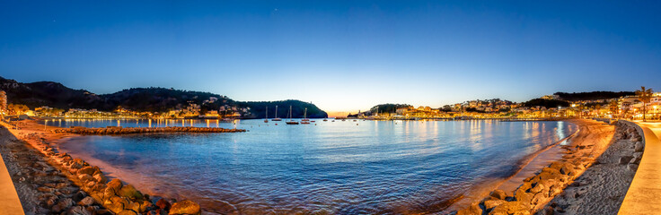 Wall Mural - Majorca, Spain. Port de Sóller. The beach at sundown.