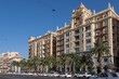 parada de taxis y antiguos edificios modernistas en la avenida marítima de la ciudad de Málaga