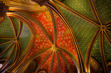 Wall Mural - Interior of the magnificent gothic Cathedral of Saint Mary