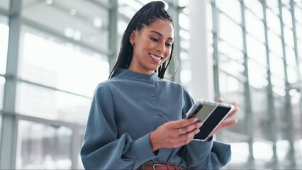 Aufkleber - Business woman, tablet and happy for social media, funny meme or online management for marketing career. Professional african person, employee or worker typing on digital technology or Web 3.0 scroll