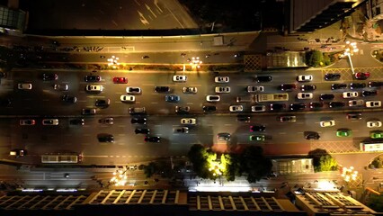 Poster - traffic in the city at night