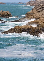 Canvas Print - waves and rocks in Brittany, France 