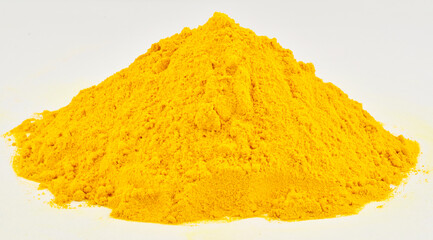 Wall Mural - Turmeric powder isolated on white background with clipping path