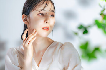 Poster - 女性ポートレート　美容　スキンケア　コスメ