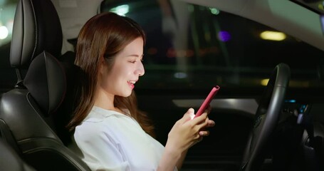 Poster - businesswoman use smartphone in car