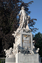 Mozart Denkmal (Mozart Statue), Buggarten, Vienna, Austria
