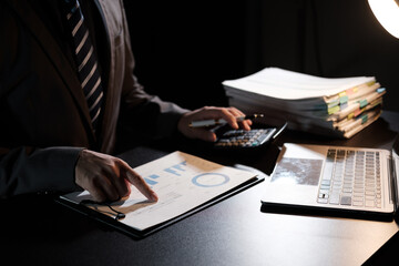Aufkleber - Business woman working in finance and accounting Analyze financial budget in the office
