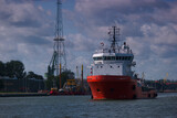 Fototapeta Łazienka - statek, port, wysyłka, ładunek, ekspor,t fracht, port, import, łódź, transport, przemysł, morze, transport, przemysłowy, woda,