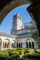 Sticker - Le cloître de la Cathédrale Notre-Dame de Nazareth