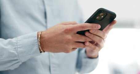 Aufkleber - Business woman, hands and typing with smartphone for social network, mobile website and internet contact. Closeup, employee and scroll on cellphone, reading corporate news app and search information