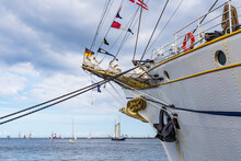 Segelschiffe Auf Der Ostsee Während Der Hanse Sail In Rostock