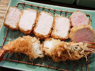 Canvas Print - Tenderloin cutlet and fried shrimp