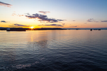 Wall Mural - sunset over the sea