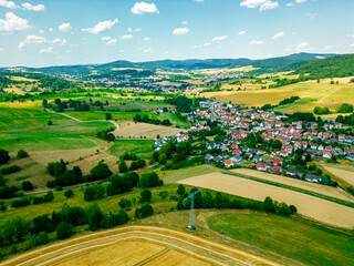 Spätsommerliche Getreideernte bei Schmalkalden - Thüringen - Deutschland