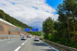 Die Brennerautobahn A 13 vom Brennerpass Richtung Innsbruck in Österreich