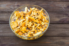 Cantharellus Cibarius, Chanterelle Mushrooms Yellow Soaked In Water With Salt