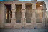 Fototapeta  - El templo de edfu es un antiguo templo egipcio ubicado en la orilla oeste de nile.