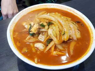 Poster - Chinese-style noodles with vegetables and seafood