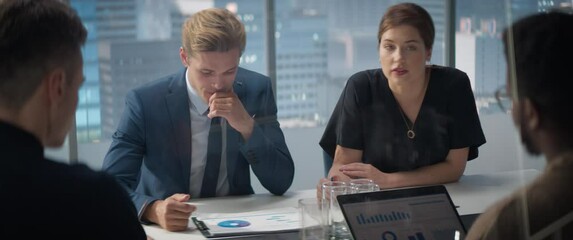 Aufkleber - Multi-Ethnic Skyscraper Office Conference Room Meeting: Diverse Team of Young Top Managers, Executives Talk, Use Tablet, Laptop. Businesspeople Discuss Investment in Digital Startup. Anamorphic Shot