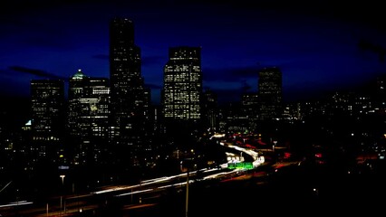 Wall Mural - Seattle Evening Transformation: 4K Time-Lapse of Downtown at Dusk