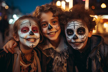 Grupo De Niños Celebrando El Dia De Muertos Con El Rostro Maquillado Con Calaveras. 